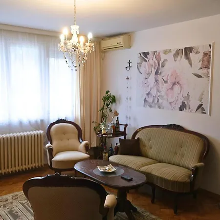 Deluxe Vracar Apartment Belgrade