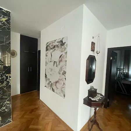 Deluxe Vracar